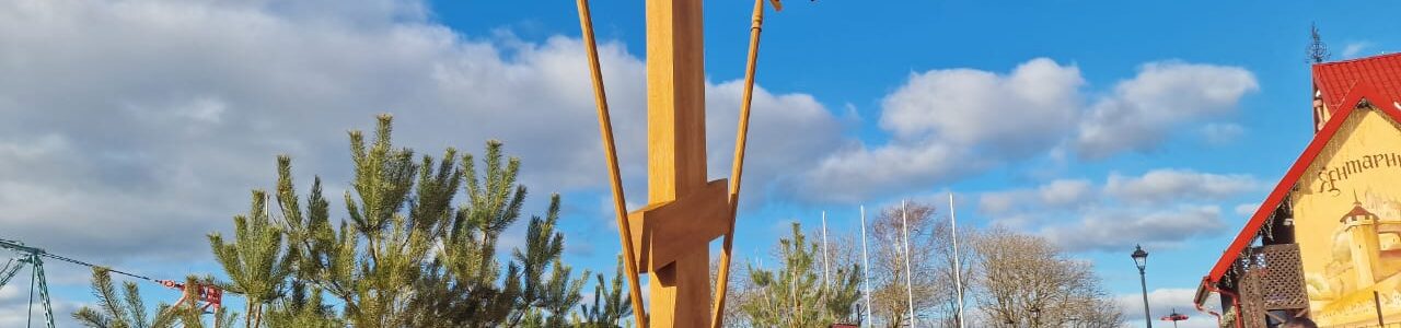 На карьере Янтарного комбината установлен поклонный крест